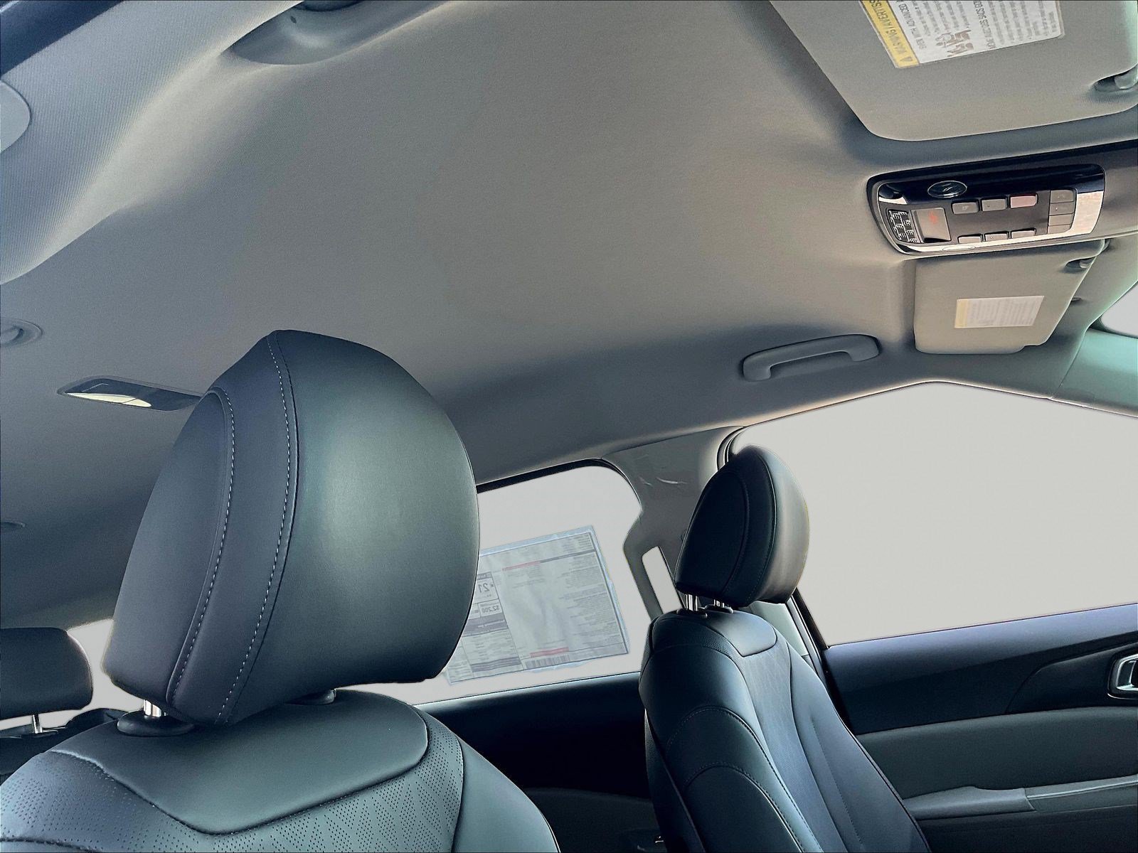 New 2027 Kia Carnival FWD image 13