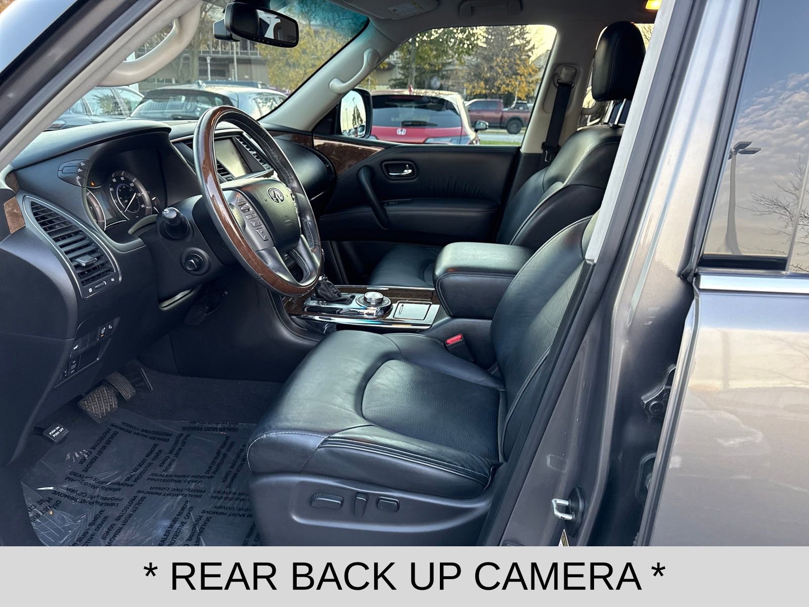 Used 2016 INFINITI QX80 4WD w/ Driver's Assistance Package image 9