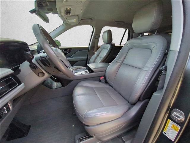 Used 2020 Lincoln Aviator Reserve AWD/4WD image 16