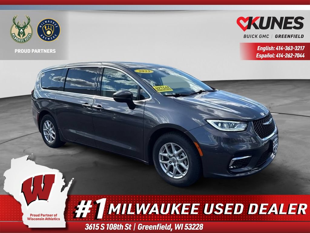 Used 2023 Chrysler Pacifica Touring-L