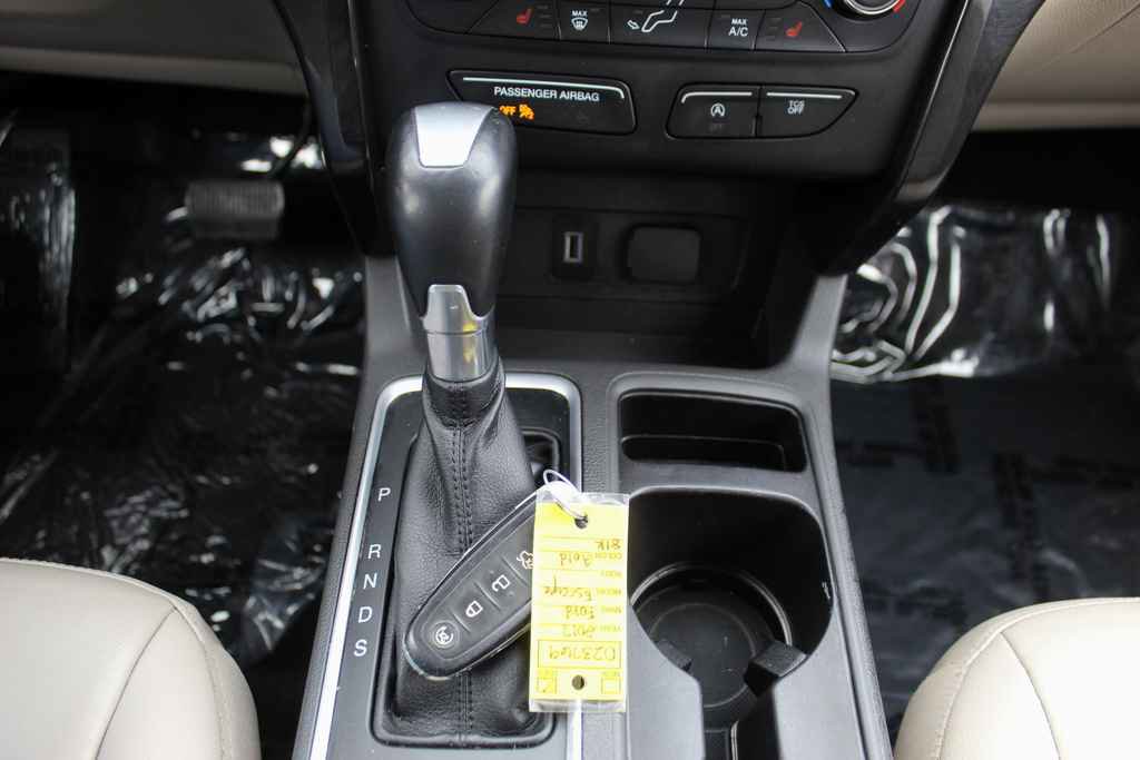 Used 2017 Ford Escape Titanium FWD image 23