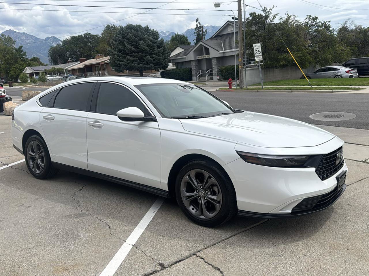 Used 2024 Honda Accord EX image 3