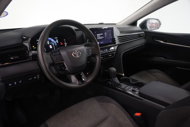 Used 2025 Toyota Camry LE FWD image 19