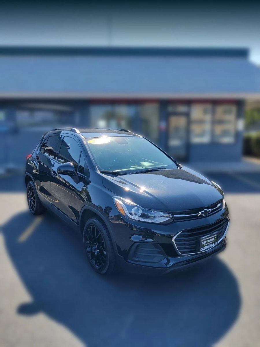 Used 2022 Chevrolet Trax LT w/ Midnight Edition