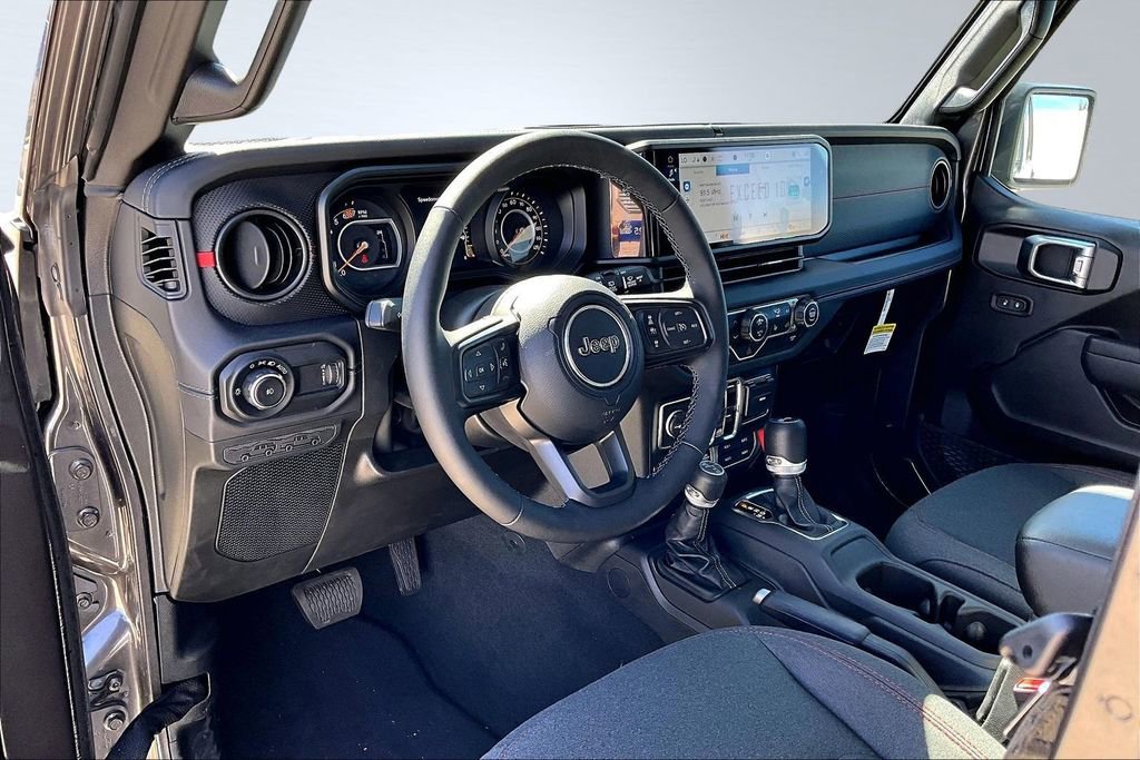 New 2025 Jeep Wrangler Unlimited Rubicon w/ Convenience Group image 4