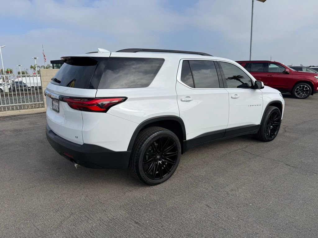 Used 2023 Chevrolet Traverse LT image 6