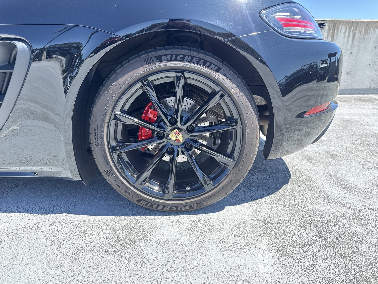 Used 2017 Porsche 718 Boxster RWD image 10