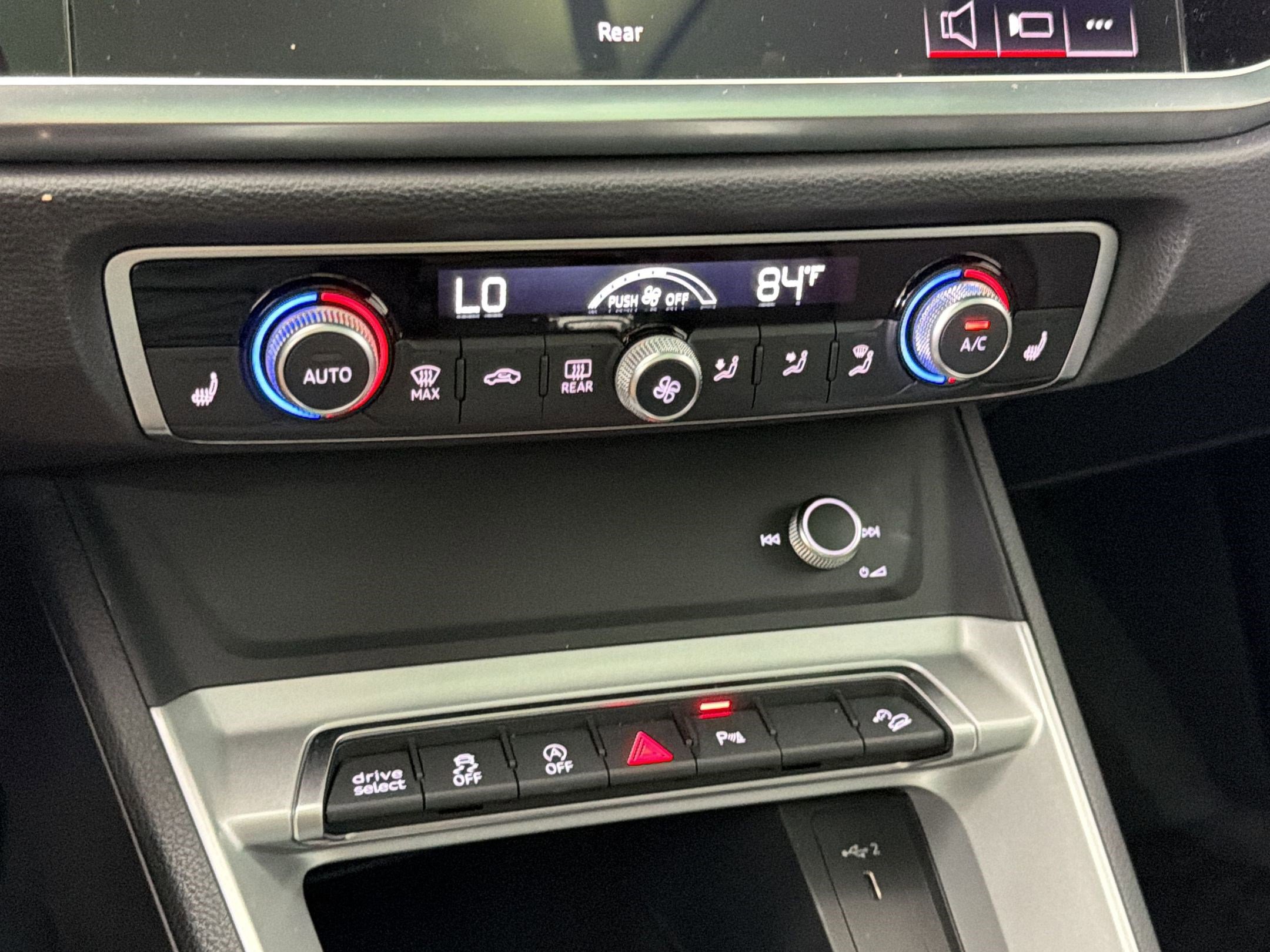 Certified 2025 Audi Q3 2.0T Premium image 20