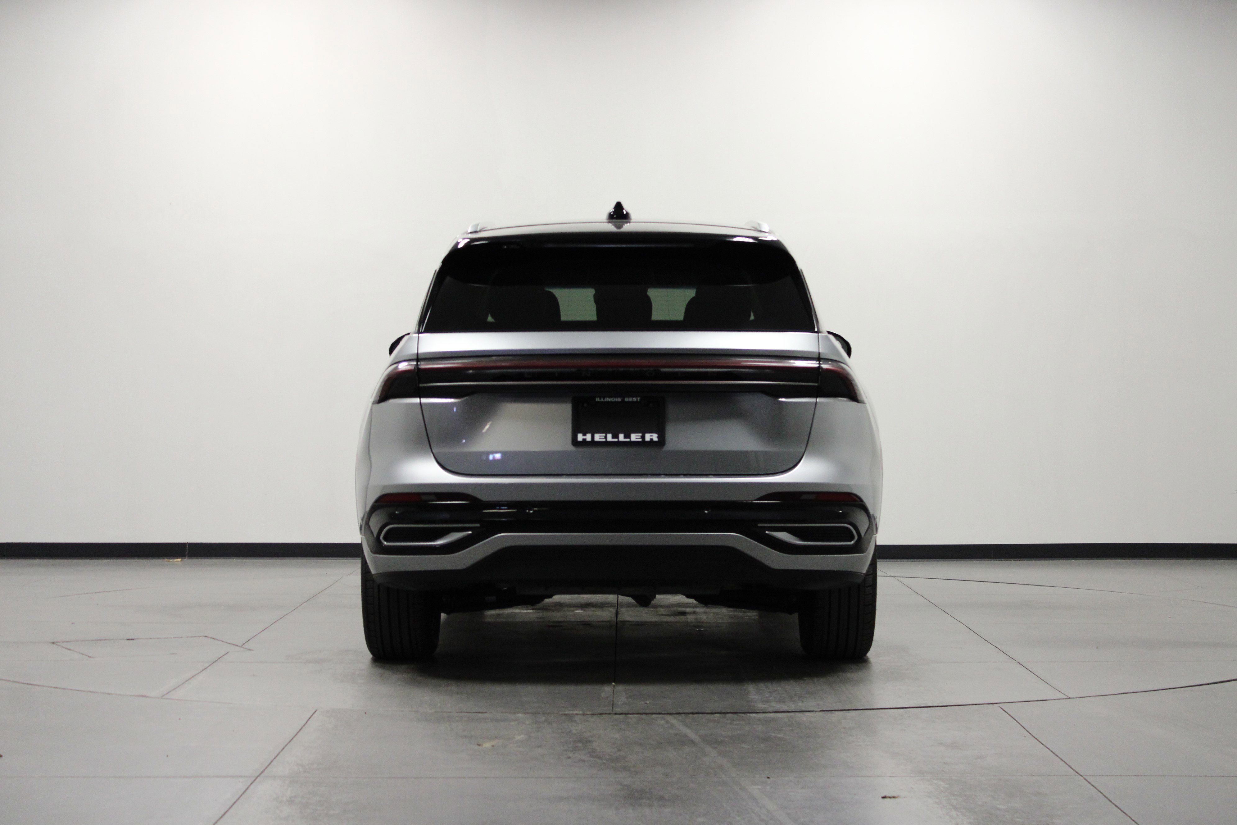 Used 2024 Lincoln Nautilus Reserve image 5