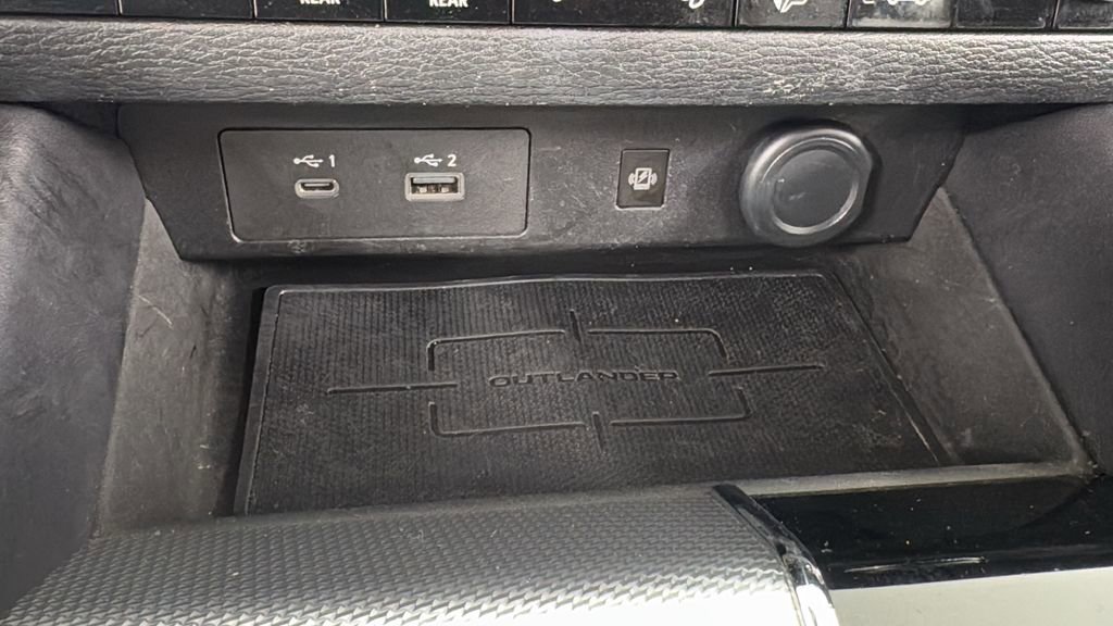 Used 2022 Mitsubishi Outlander SEL image 29