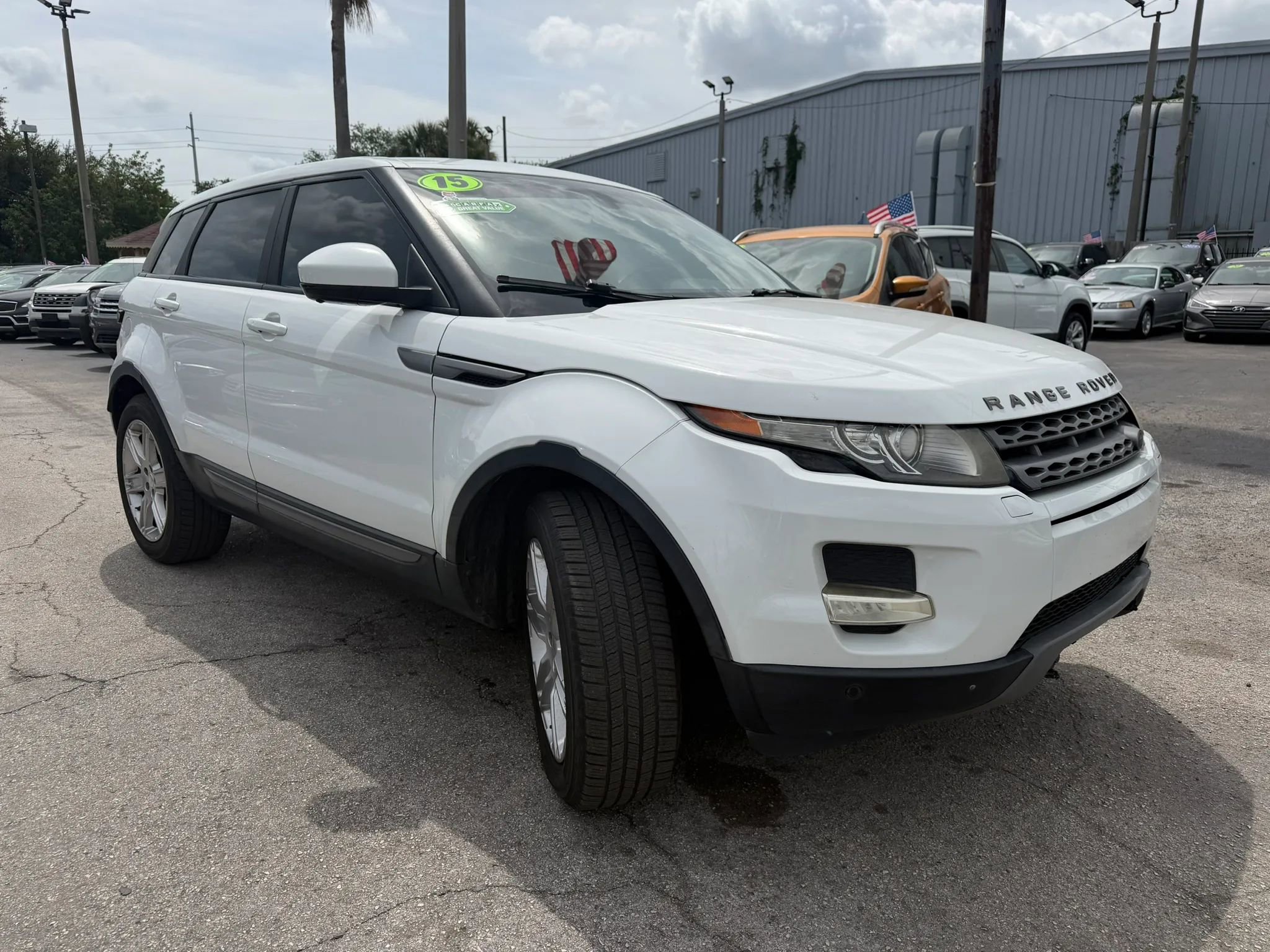 Used 2015 Land Rover Range Rover Evoque Pure Premium AWD/4WD image 3