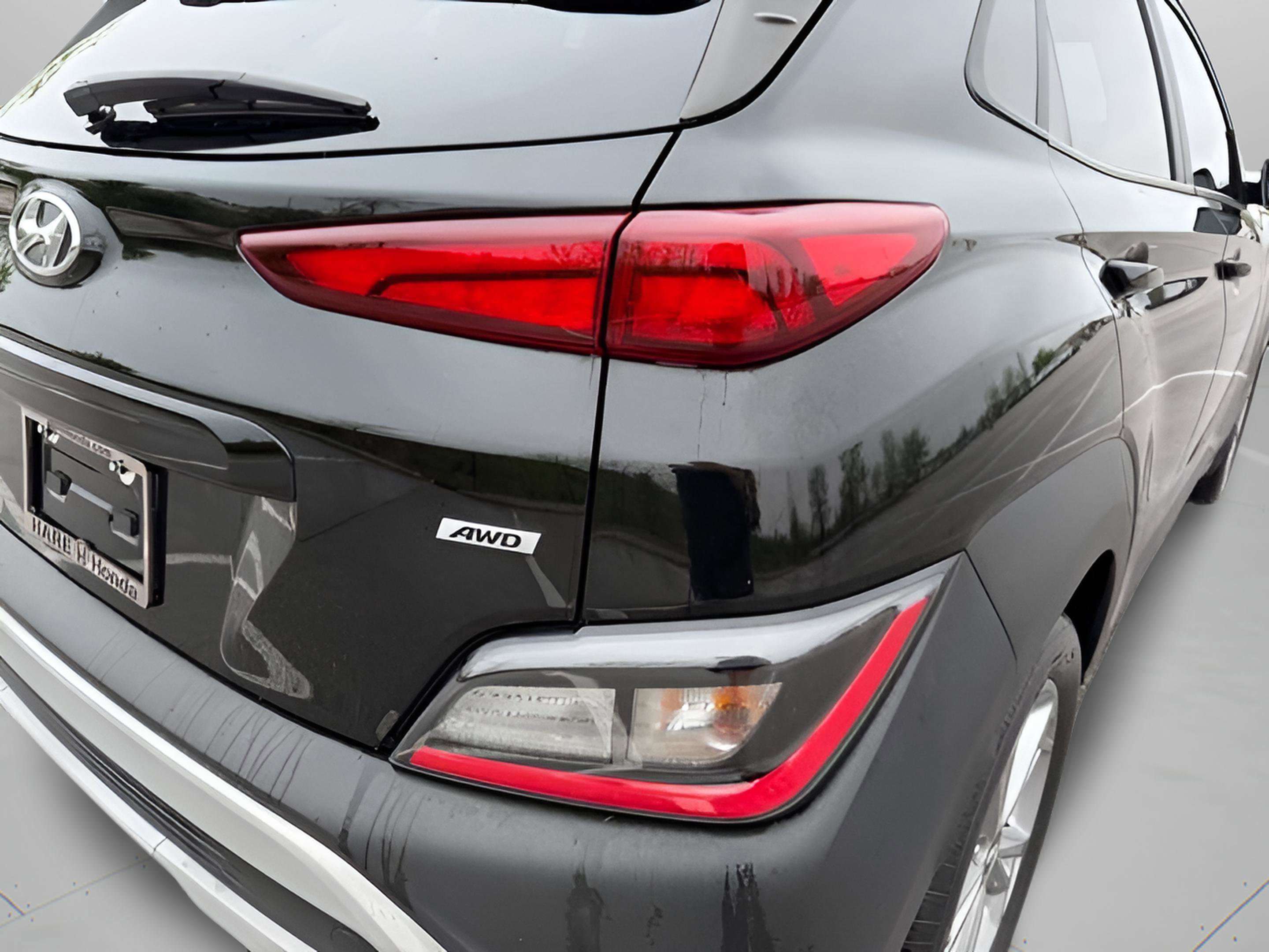 Used 2023 Hyundai Kona SEL AWD/4WD image 31