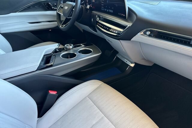 Certified 2024 Cadillac Lyriq Sport AWD/4WD image 16