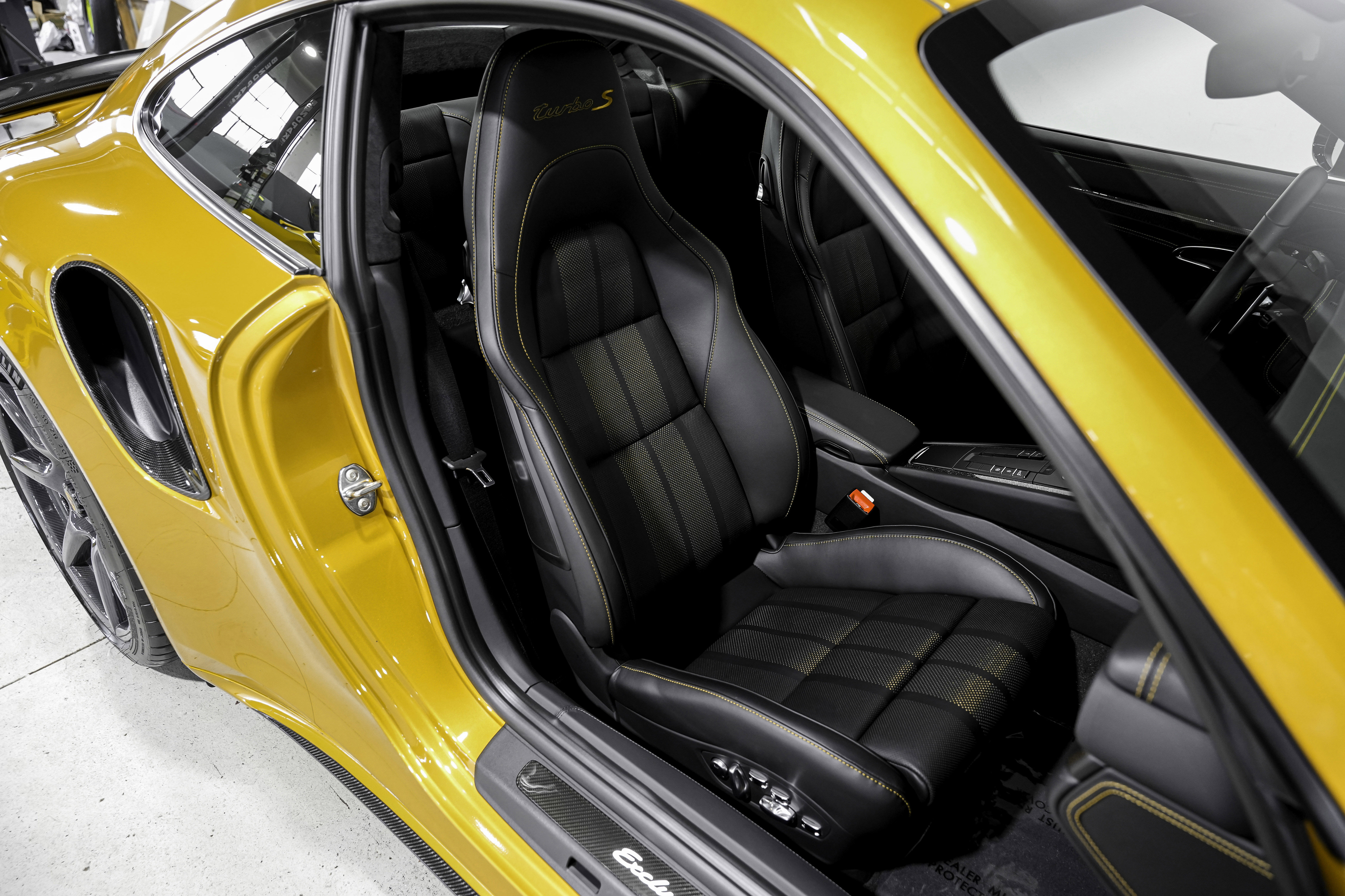 Used 2018 Porsche 911 Turbo S image 35