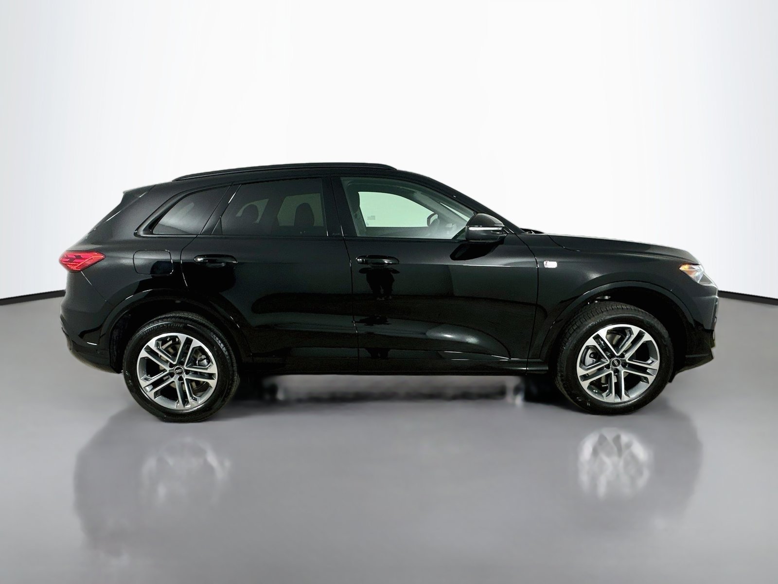 New 2026 Audi Q5 2.0T AWD/4WD image 4