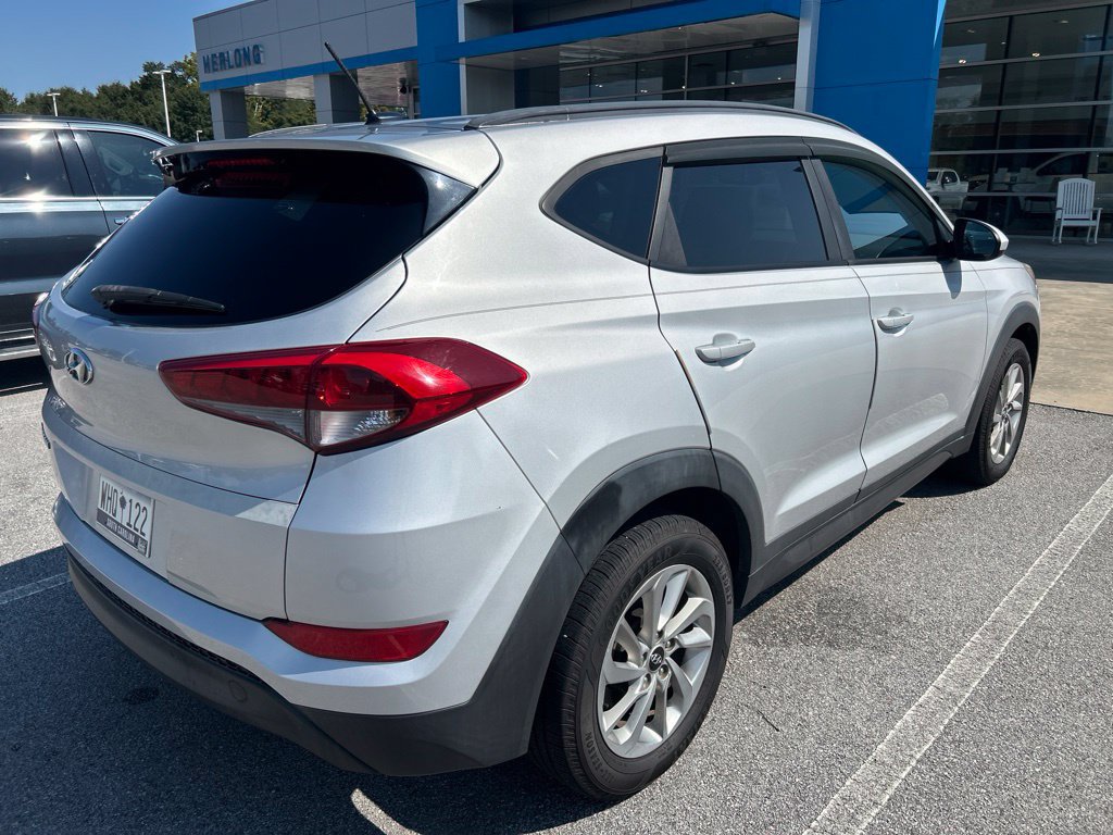 Used 2016 Hyundai Tucson SE w/ Option Group 02 FWD image 4