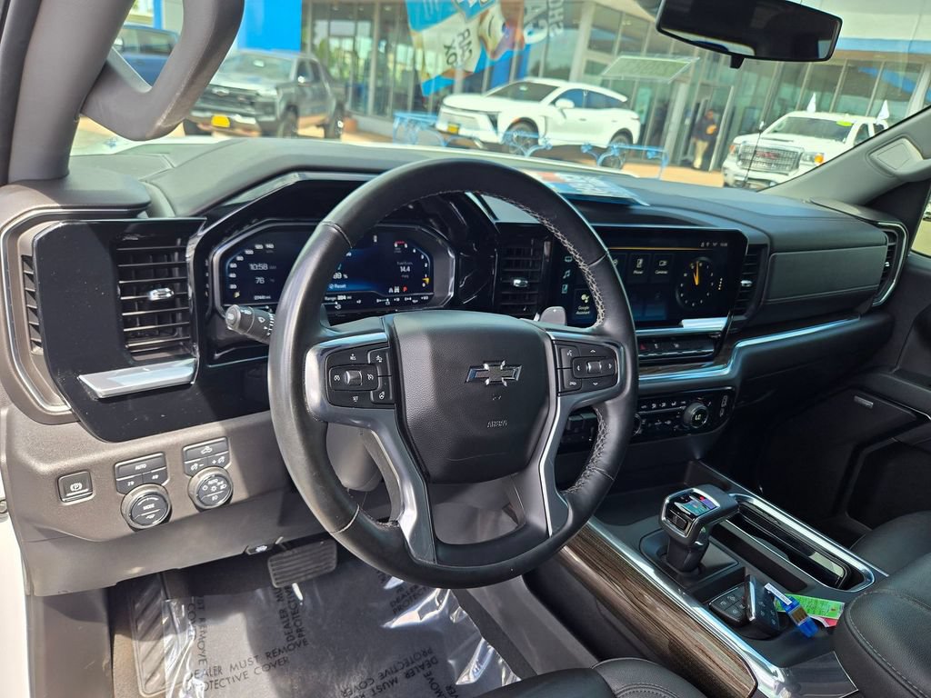 Used 2024 Chevrolet Silverado 1500 RST w/ All Star Edition Plus AWD/4WD image 6