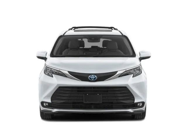 Used 2025 Toyota Sienna XLE image 4