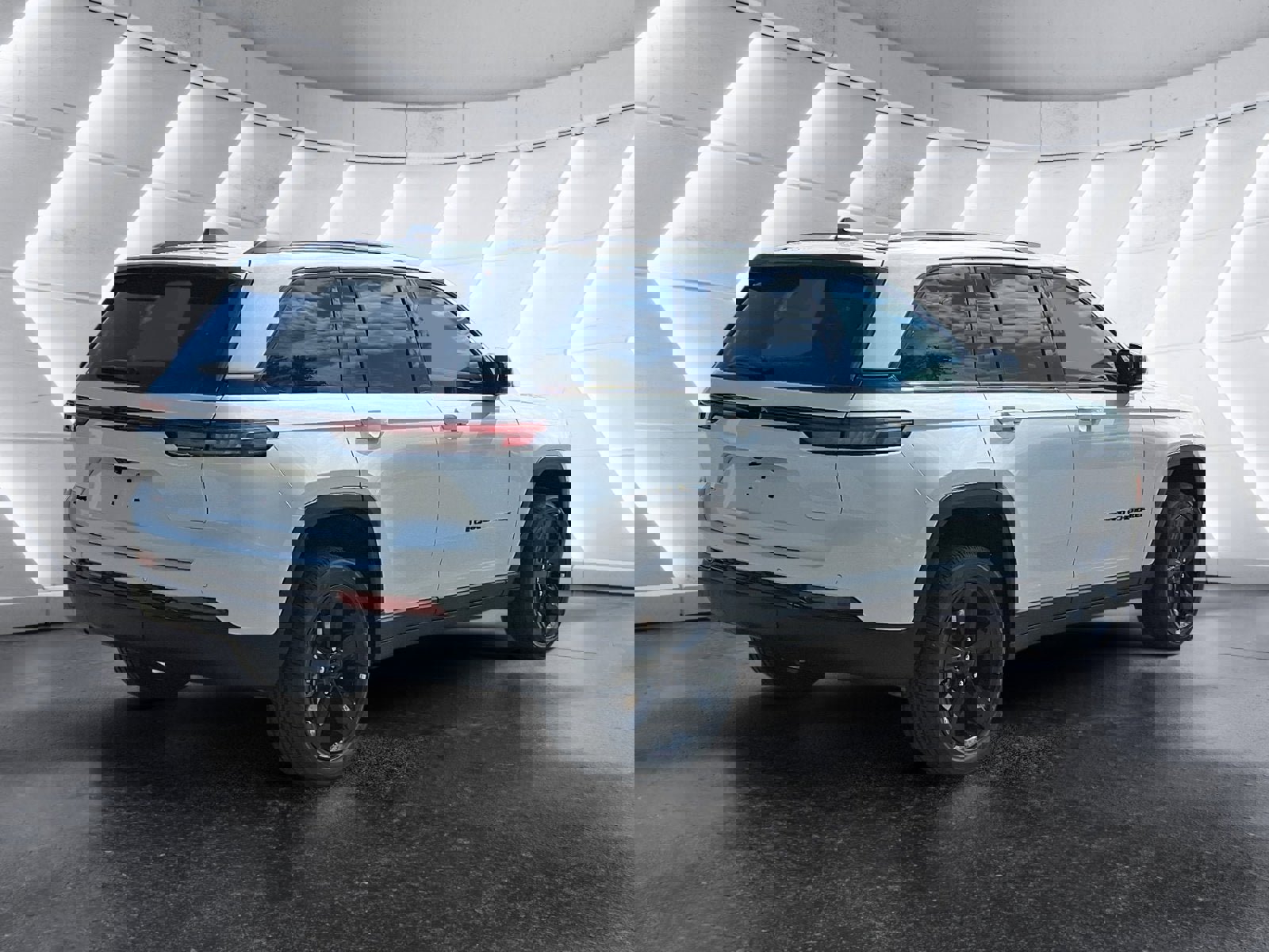 New 2025 Jeep Grand Cherokee Altitude image 6