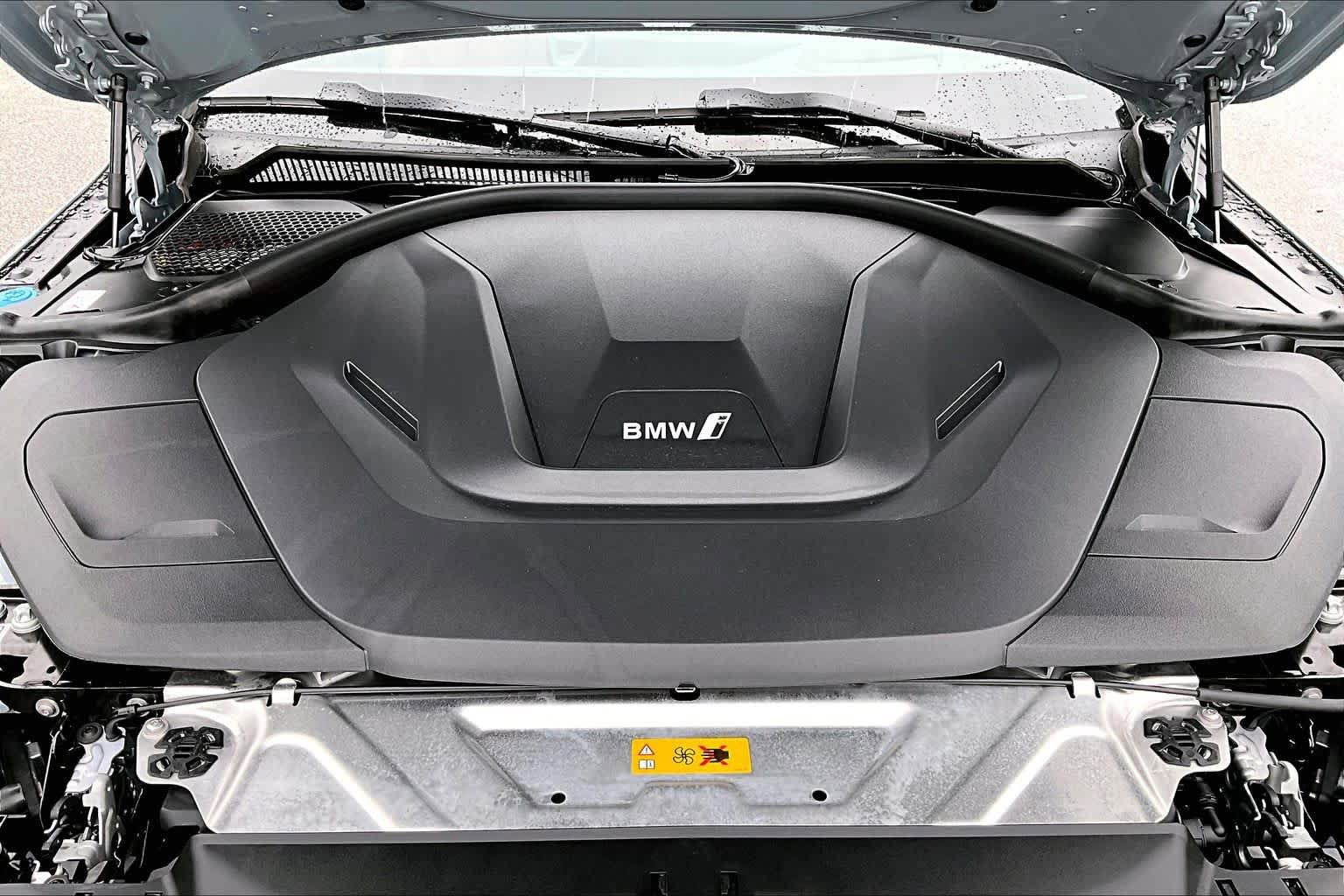 Certified 2024 BMW i4 eDrive40 w/ M Sport Package RWD image 33