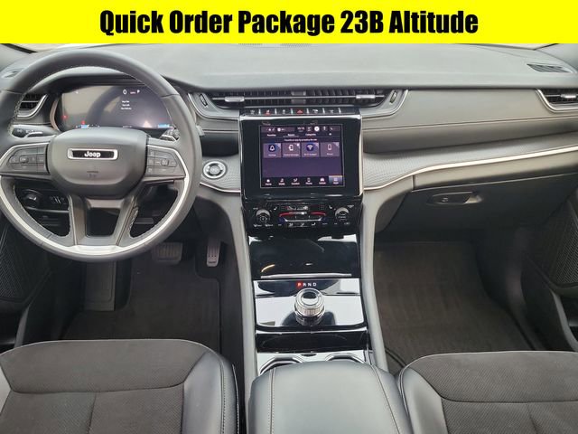 Used 2023 Jeep Grand Cherokee Altitude image 8
