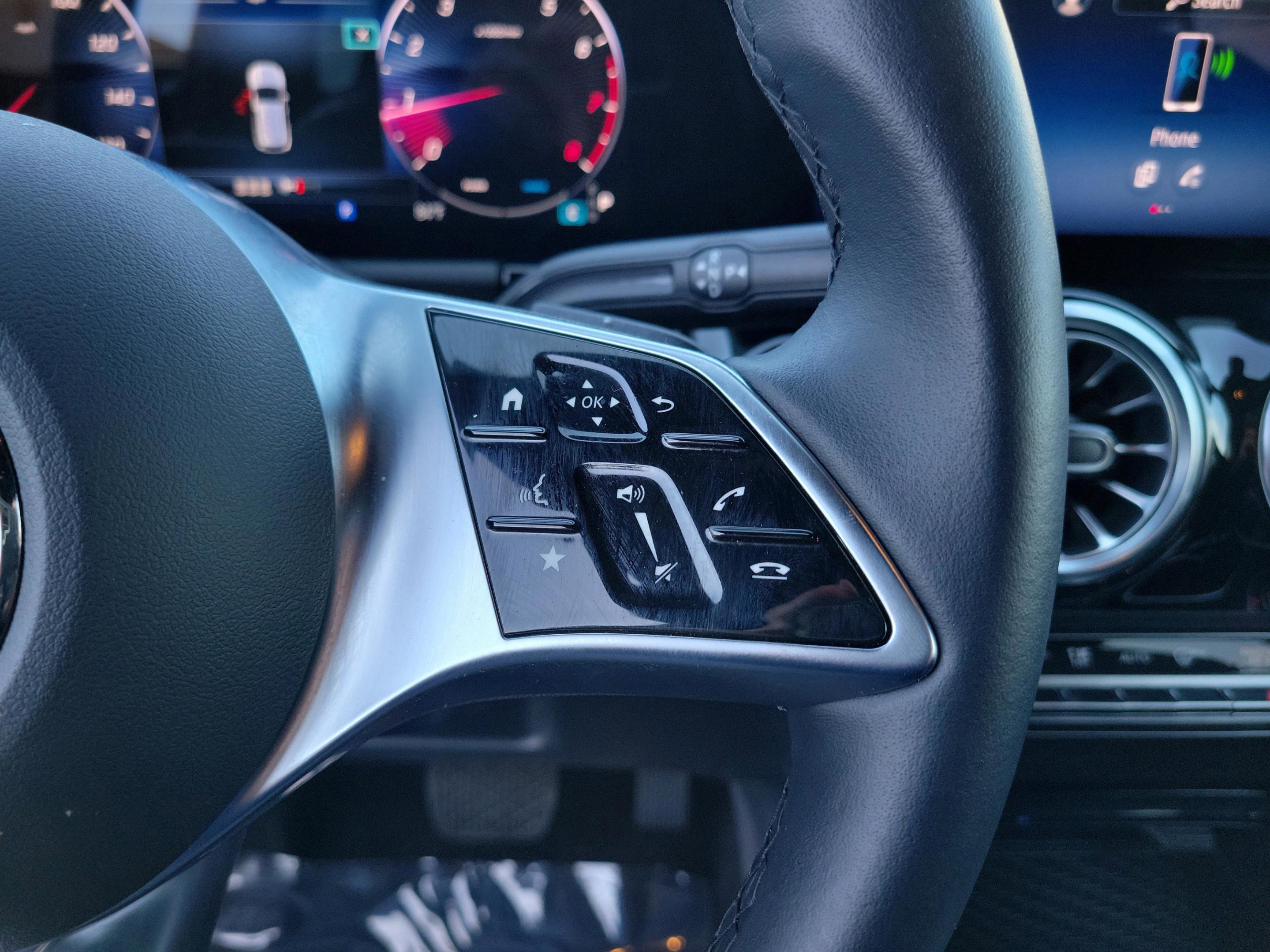 Used 2025 Mercedes-Benz GLA 250 image 15