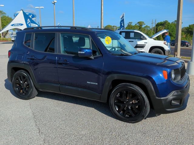 Used 2017 Jeep Renegade Altitude FWD image 2
