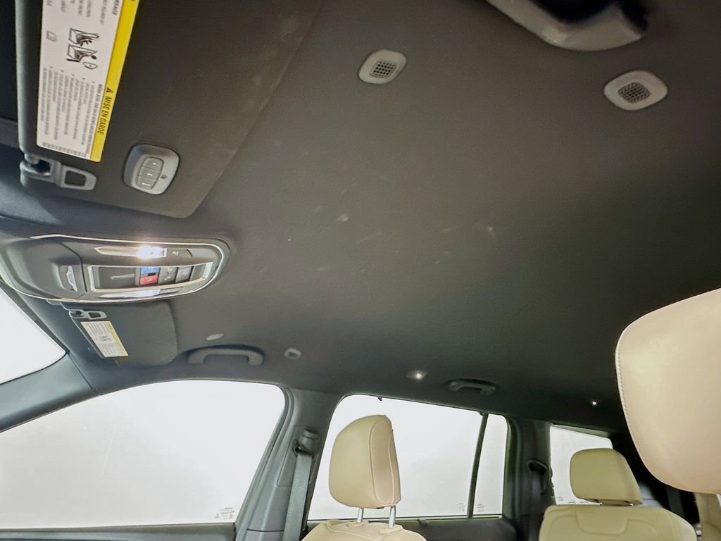 Used 2023 Jeep Grand Cherokee L Limited w/ Luxury Tech Group II image 11