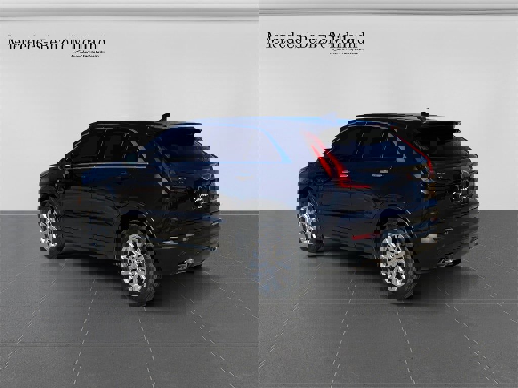 Used 2023 Cadillac XT4 Luxury w/ Cold Weather Package image 5