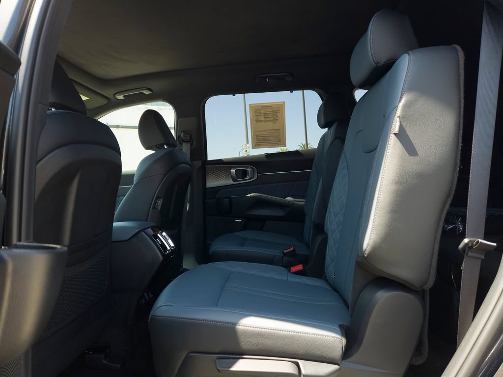 Used 2025 Kia Sorento SX Prestige AWD/4WD image 9