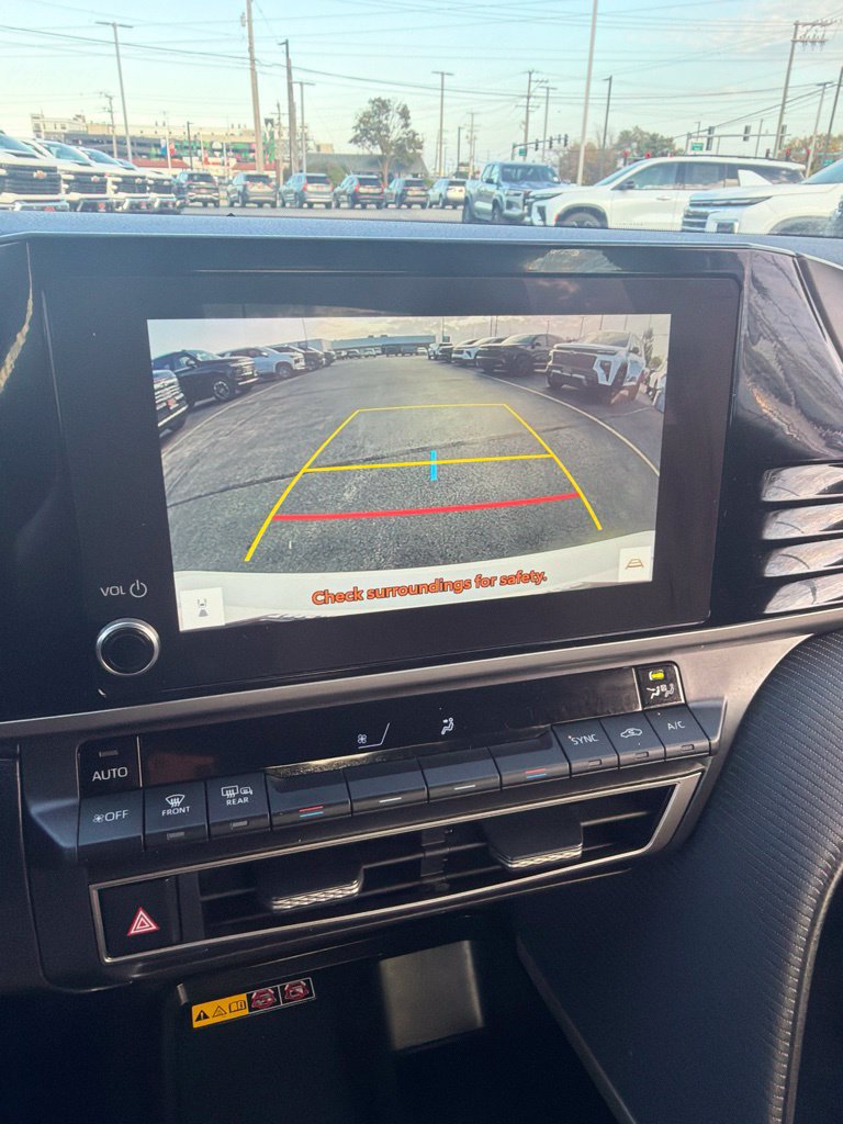 Used 2025 Toyota Camry SE FWD image 16