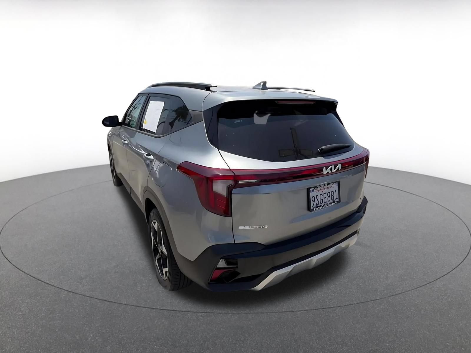 Used 2025 Kia Seltos S FWD image 11