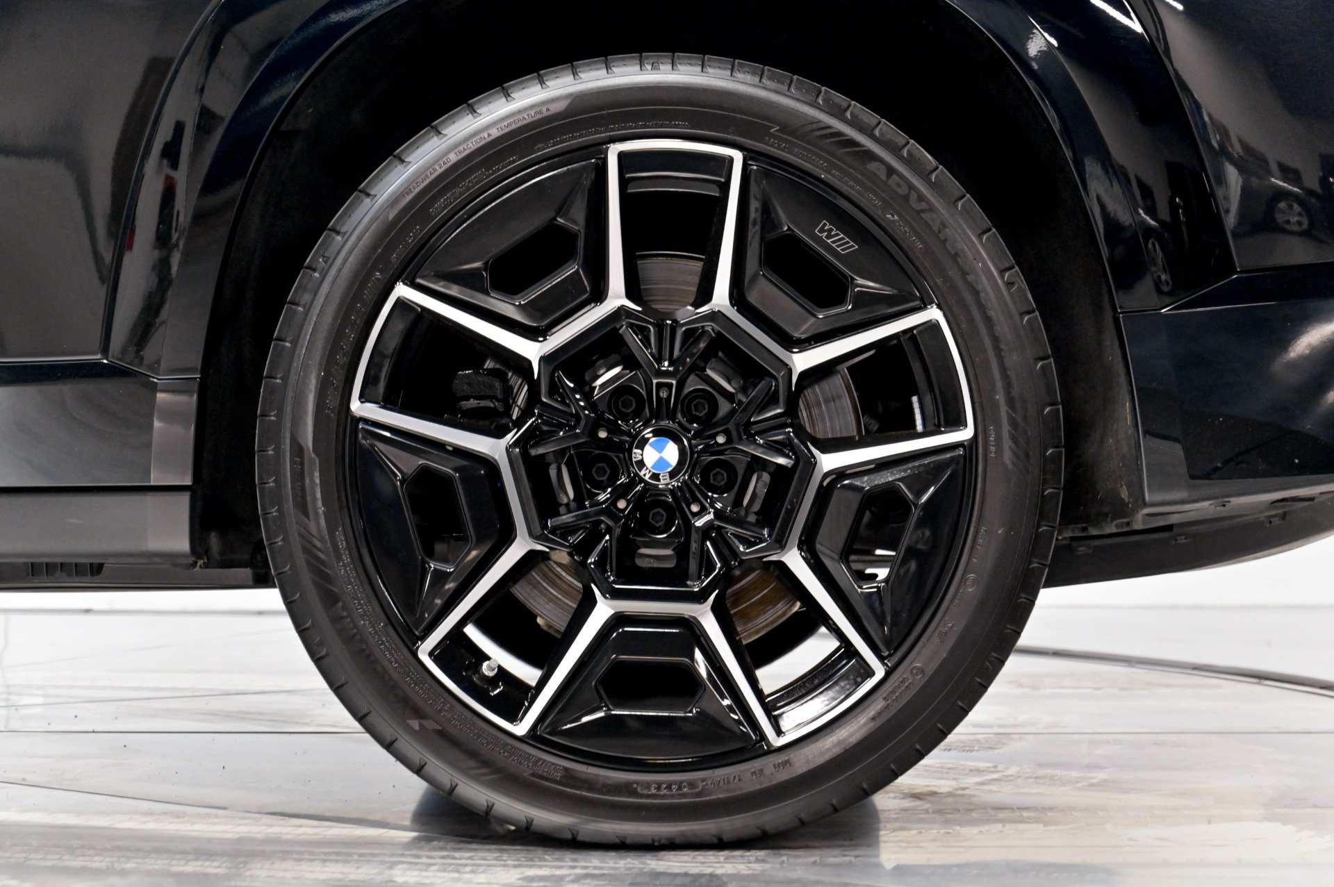 Used 2023 BMW XM AWD/4WD image 45