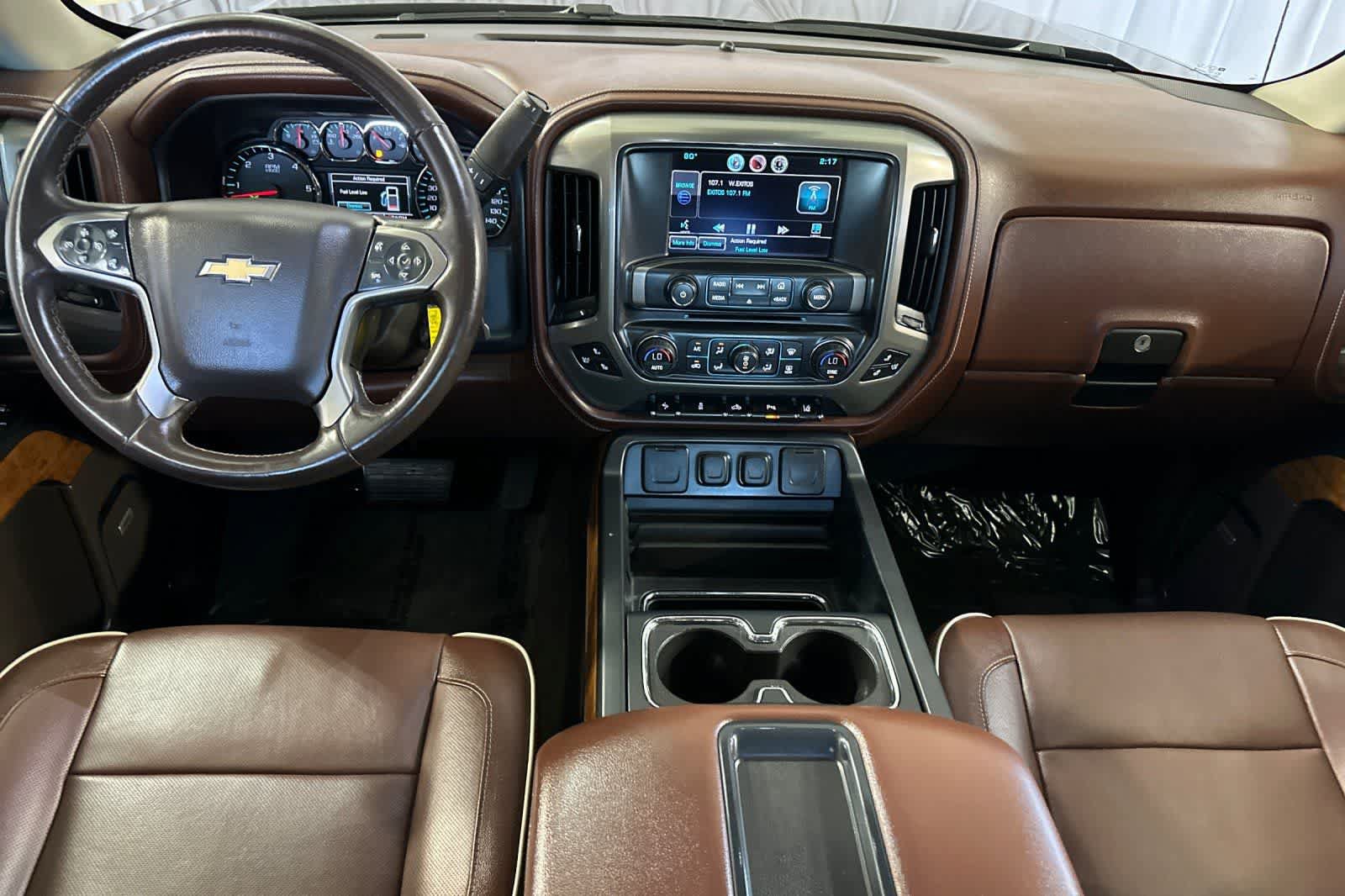 Used 2015 Chevrolet Silverado 1500 High Country w/ High Country Premium Package AWD/4WD image 4