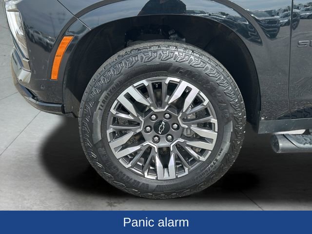 Used 2025 Chevrolet Suburban Z71 AWD/4WD image 28