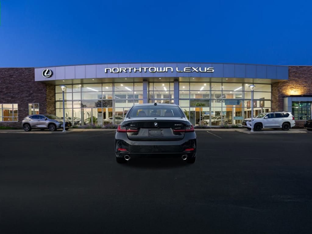 Used 2025 BMW 330i xDrive Sedan w/ Convenience Package image 21