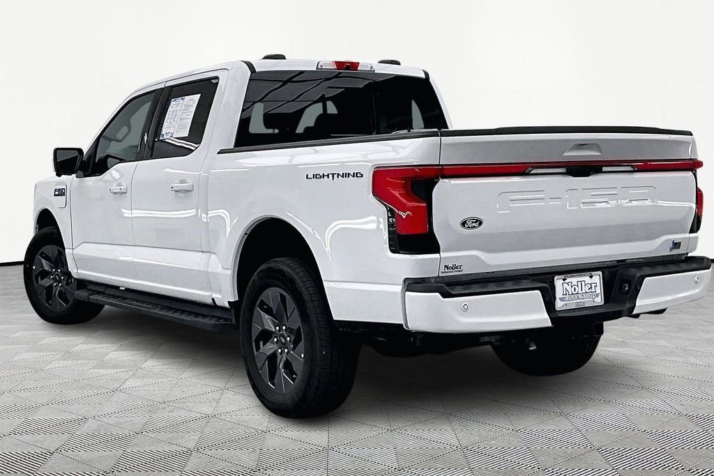 Used 2025 Ford F150 Lightning Lariat image 13