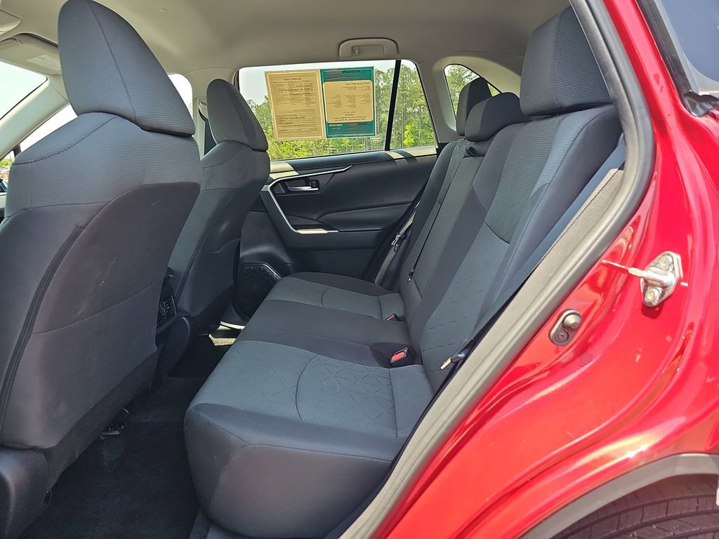 Used 2023 Toyota RAV4 XLE AWD/4WD image 17