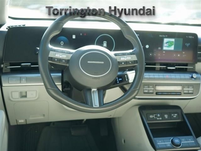 Used 2025 Hyundai Kona SEL image 16