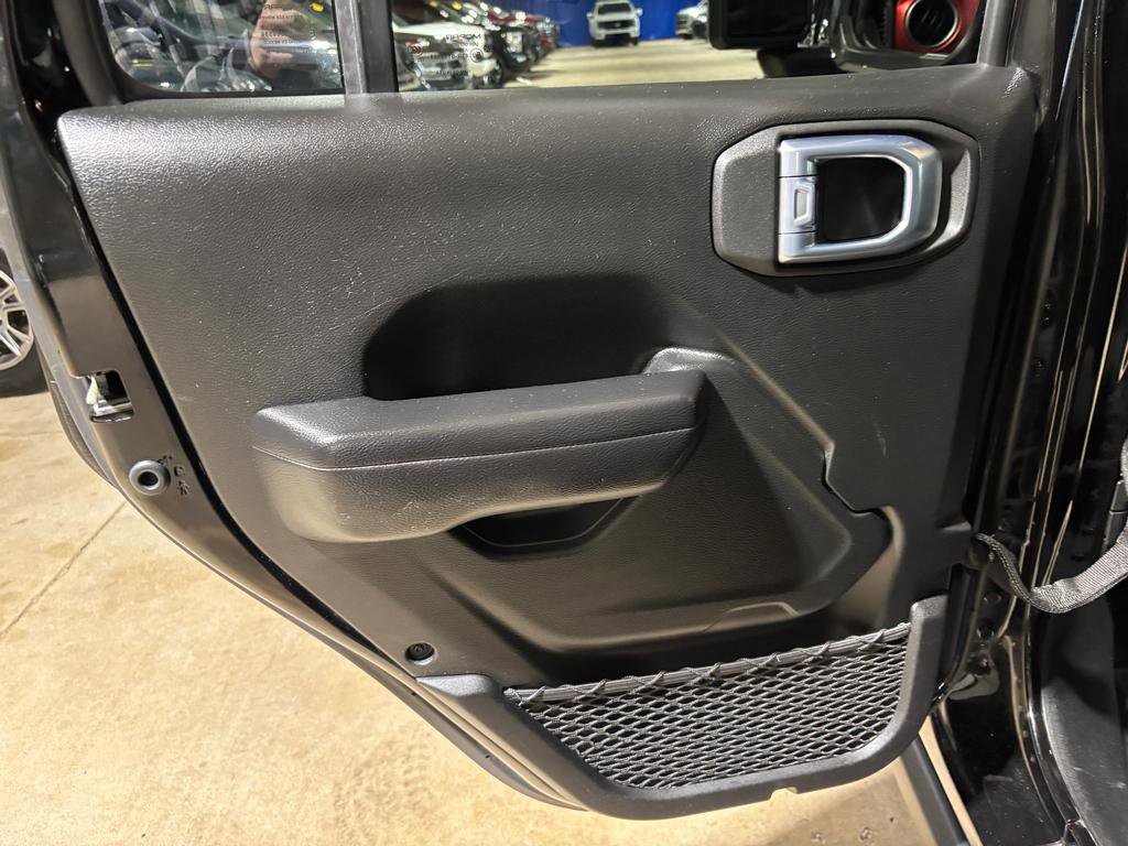 Used 2021 Jeep Wrangler Unlimited Rubicon AWD/4WD image 12