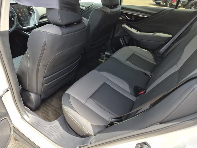 Used 2025 Subaru Outback Onyx Edition AWD/4WD image 27