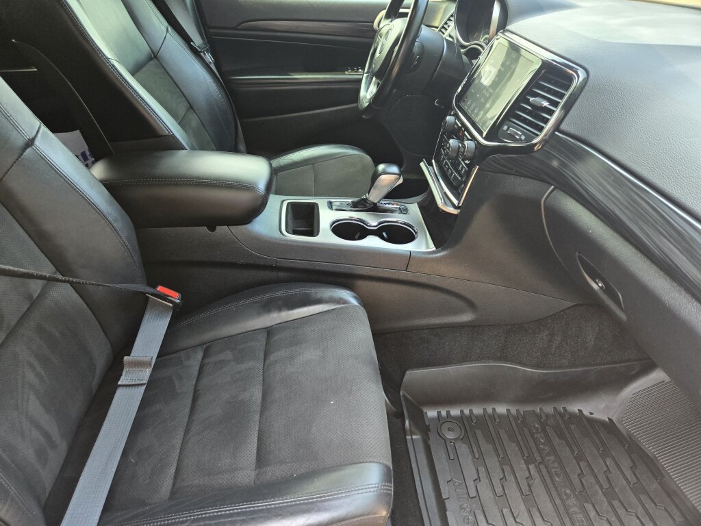 Used 2021 Jeep Grand Cherokee Laredo X RWD image 15