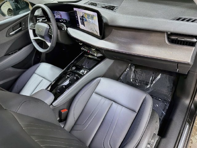 New 2026 Audi Q3 quattro 2.0T AWD/4WD image 13