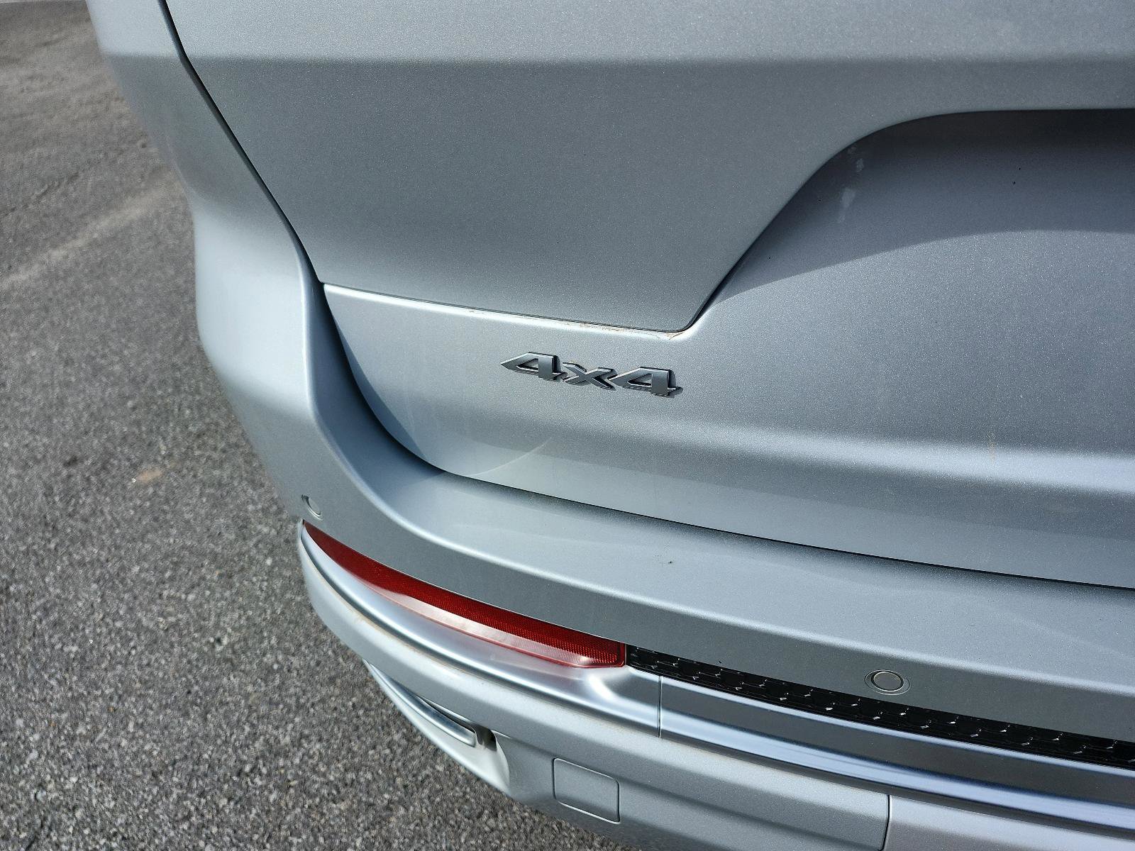 Used 2023 Jeep Grand Cherokee L Summit w/ Advanced Protech Group IV image 4