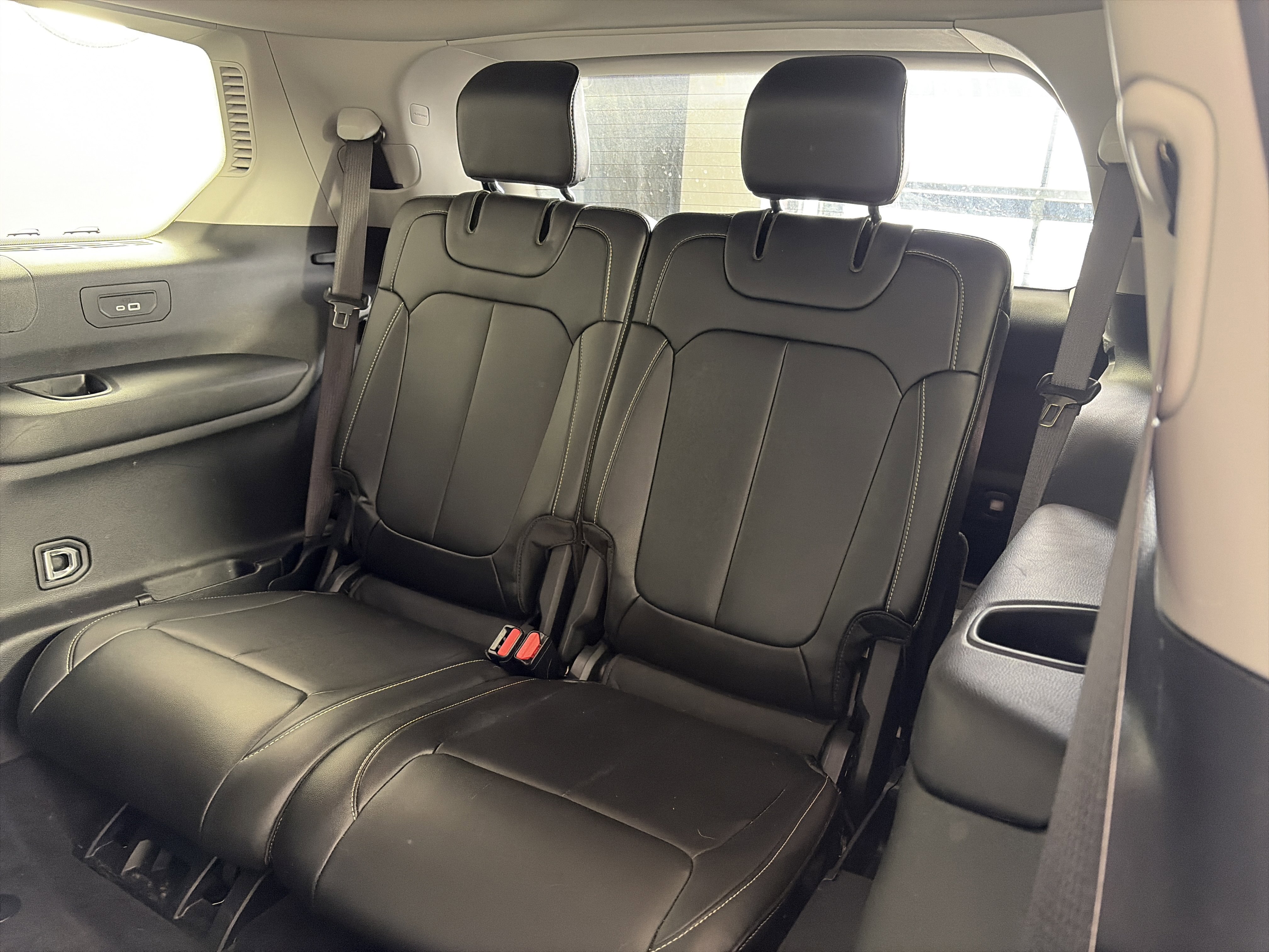 Used 2023 Jeep Grand Cherokee L Limited w/ Trailer Tow Group (B) image 7