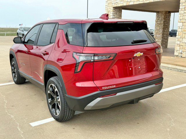 New 2026 Chevrolet Equinox LT w/ Convenience Package II image 3