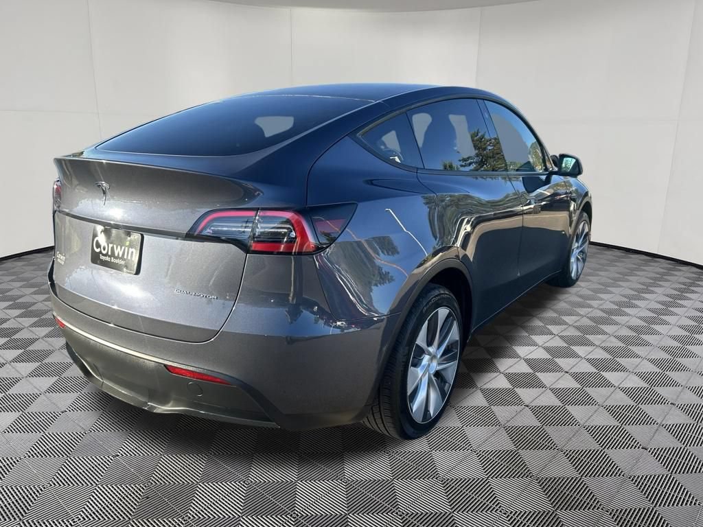 Used 2023 Tesla Model Y Long Range AWD/4WD image 8