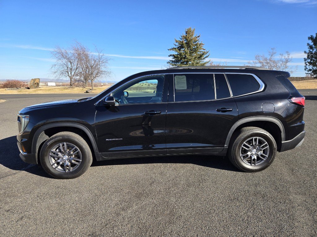 Used 2025 GMC Acadia Elevation AWD/4WD image 8
