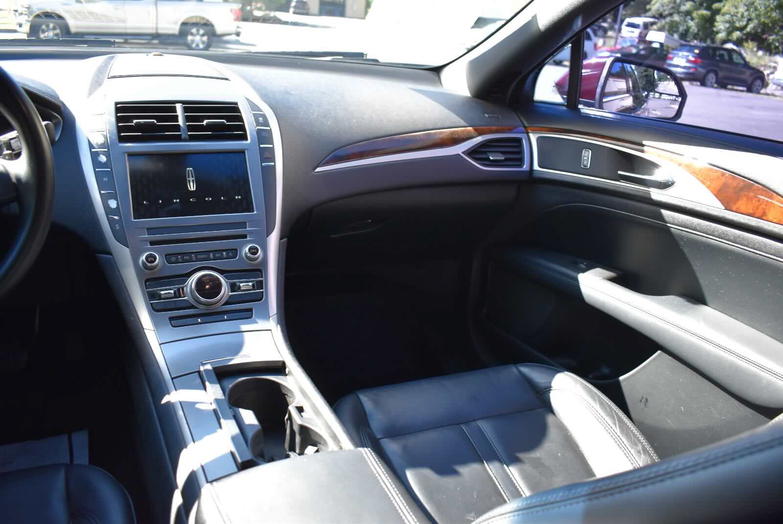 Used 2017 Lincoln MKZ Select w/ Climate Package FWD image 15