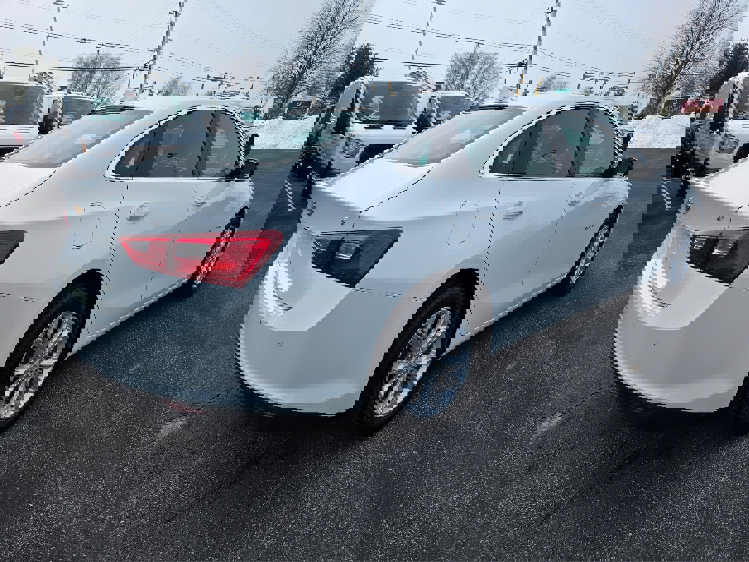 Used 2024 Chevrolet Malibu LT image 5